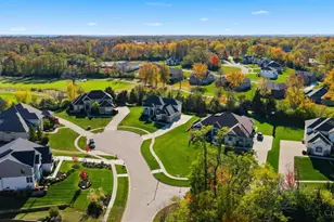 2695 Bent Creek Ct, Beavercreek, OH 45431 - Photo 4