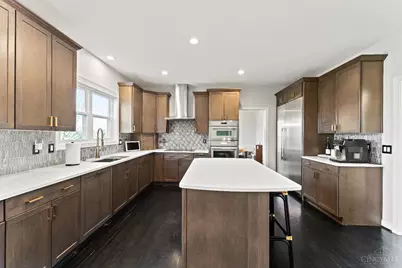 397 Huntington Drive, Loveland, OH 45140 - Photo 2