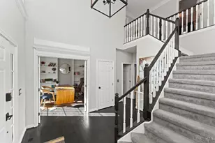 397 Huntington Dr, Loveland, OH 45140 - Photo 8