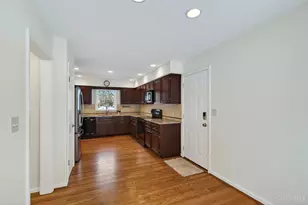 987 Chesterton Way, Anderson Township, OH 45230 - Photo 24