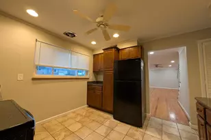 8829 Mockingbird Ln, Springfield Township, OH 45231 - Photo 12