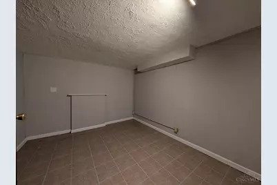 8829 Mockingbird Lane, Springfield Township, OH 45231 - Photo 22