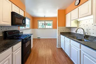 451 Kitty Ln, Delhi Township, OH 45238 - Photo 4