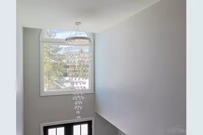 9986 Pond Woods Lane, Sharonville, OH 45241 - Photo 10