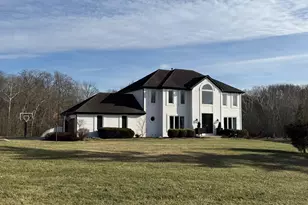 9986 Pond Woods Ln, Sharonville, OH 45241 - Photo 2