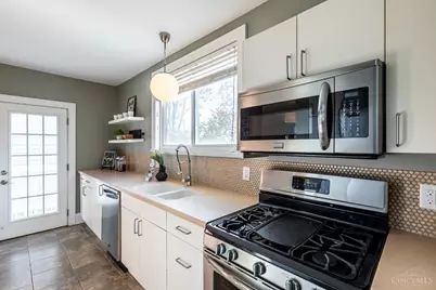 3825 Stites Place, Cincinnati, OH 45226 - Photo 10