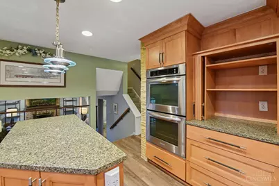 8819 Pembrooke Street, Deerfield Township, OH 45039 - Photo 10