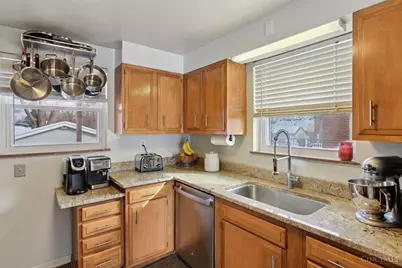 6802 Whitehall Avenue, Cincinnati, OH 45230 - Photo 8