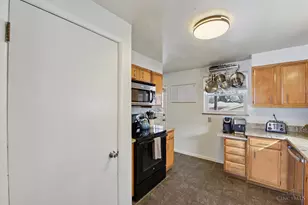 6802 Whitehall Ave, Cincinnati, OH 45230 - Photo 12