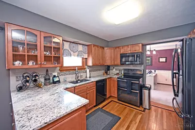 8736 Tiburon Drive, Cincinnati, OH 45249 - Photo 4