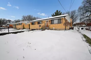 3855 Ridgecombe Dr, Green Township, OH 45248 - Photo 2