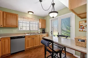 7850 Hackney Cir, Deerfield Township, OH 45039 - Photo 8