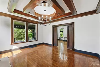 752 S Fred Shuttlesworth Circle, Cincinnati, OH 45229 - Photo 6