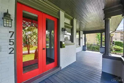 752 S Fred Shuttlesworth Circle, Cincinnati, OH 45229 - Photo 2