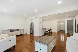 6872 Sandharbor Ct, Hamilton Township, OH 45039 - Photo 10