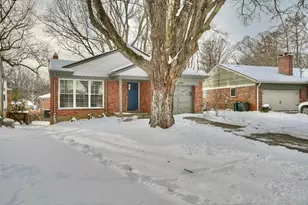 2605 Bonnie Dr, Cincinnati, OH 45230 - Photo 2