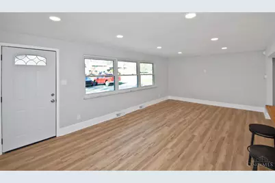 5588 Kay Drive, Miami Township, OH 45150 - Photo 6