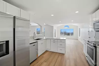 1102 Arbor Springs Drive, Hamilton, OH 45013 - Photo 10