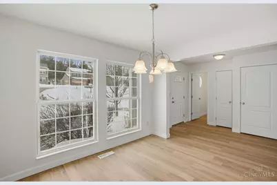 1102 Arbor Springs Drive, Hamilton, OH 45013 - Photo 18