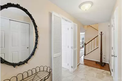 854 Woodlyn Drive S, Cincinnati, OH 45230 - Photo 4