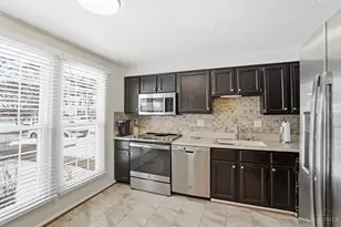 854 Woodlyn Dr S, Anderson Township, OH 45230 - Photo 6