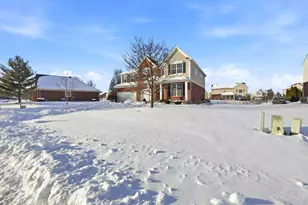 7142 Woodberry Dr, Fairfield Township, OH 45011 - Photo 2