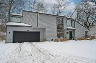 2 Stoney Crk Ln, Terrace Park, OH 45174 - Photo 1