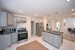 3370 Woodford Rd, Cincinnati, OH 45213 - Photo 12