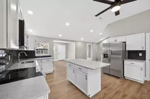 60 S Orchard Cir, Blanchester, OH 45107 - Photo 8