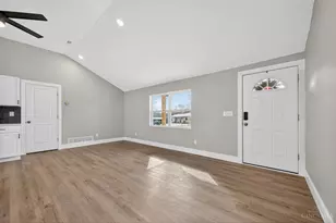 60 S Orchard Cir, Blanchester, OH 45107 - Photo 4