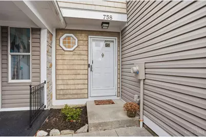 758 Stoneharbor Lane, Hamilton Township, OH 45039 - Photo 4