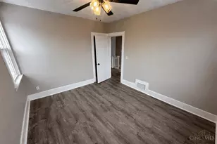 2550 Montana Ave, Cincinnati, OH 45211 - Photo 12