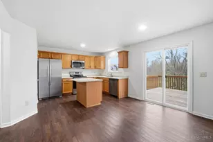 637 Ellen Dr, Union Township, OH 45255 - Photo 14