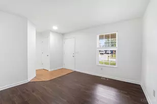 637 Ellen Dr, Union Township, OH 45255 - Photo 6