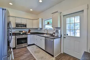 320 McClelland Ave, Saint Bernard, OH 45217 - Photo 8