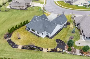 802 Pebble Pl, Tipp City, OH 45371 - Photo 46