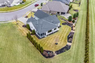 802 Pebble Pl, Tipp City, OH 45371 - Photo 44