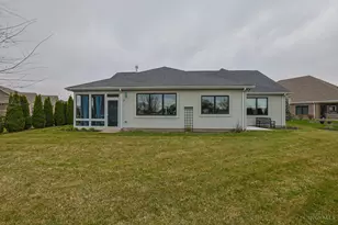 802 Pebble Pl, Tipp City, OH 45371 - Photo 42