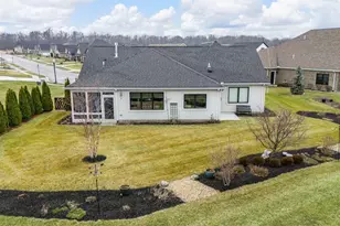 802 Pebble Pl, Tipp City, OH 45371 - Photo 56