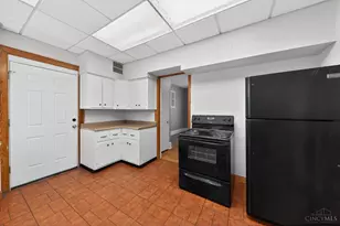 2867 Shaffer, Cincinnati, OH 45211 - Photo 10