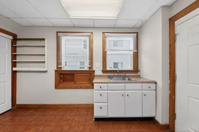 2867 Shaffer, Cincinnati, OH 45211 - Photo 16