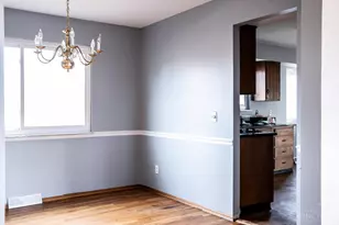 10737 Silverbrook Dr, Springfield Township, OH 45240 - Photo 4