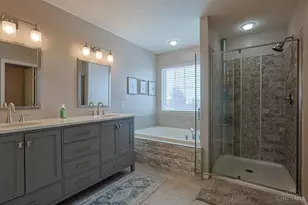 6864 Ruwes Oak Dr, Green Township, OH 45248 - Photo 32