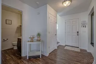 408 Sudbury Dr, Trenton, OH 45067 - Photo 2