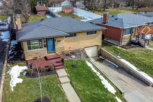 1320 Thurnridge Dr, Reading, OH 45215 - Photo 22