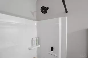 5882 Parkview Ln, Miami Township, OH 45150 - Photo 38