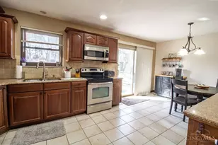 5943 Green Crest Dr, Fairfield Township, OH 45011 - Photo 6