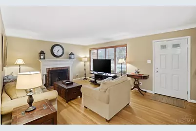 141 Wrenwood Lane, Terrace Park, OH 45174 - Photo 4