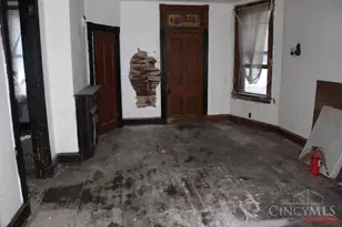 3158 River Rd, Cincinnati, OH 45204 - Photo 8