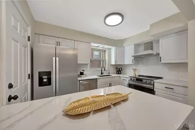 5430 Vogel Road, Cincinnati, OH 45239 - Photo 2